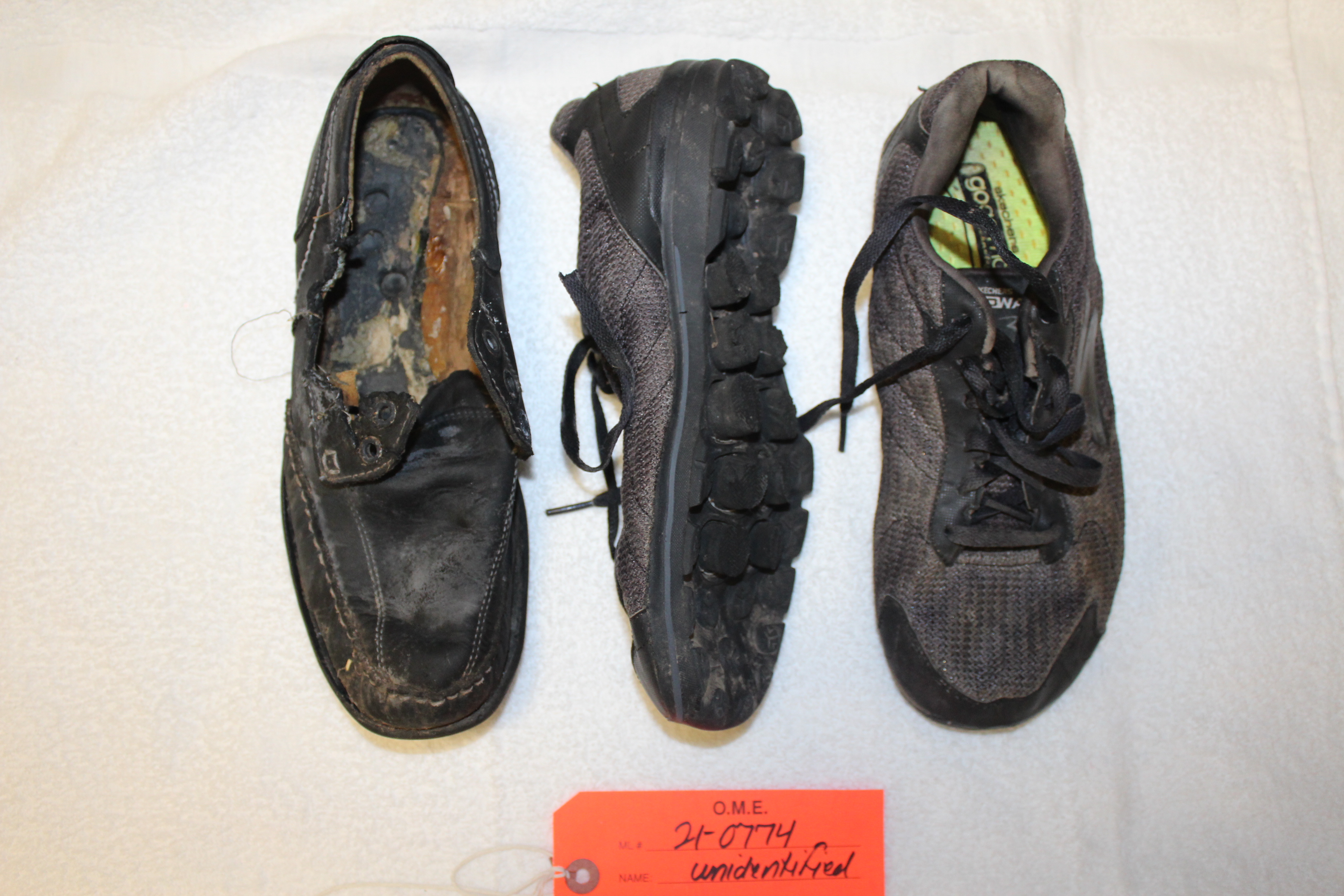 NamUs UP106624 — shoes, sized 7.5